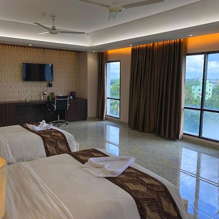 Hotel Valentino Noakhali Eksteriør bilde